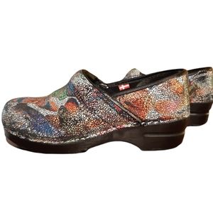 Sanita Danish Clogs Size 9 Butterfly